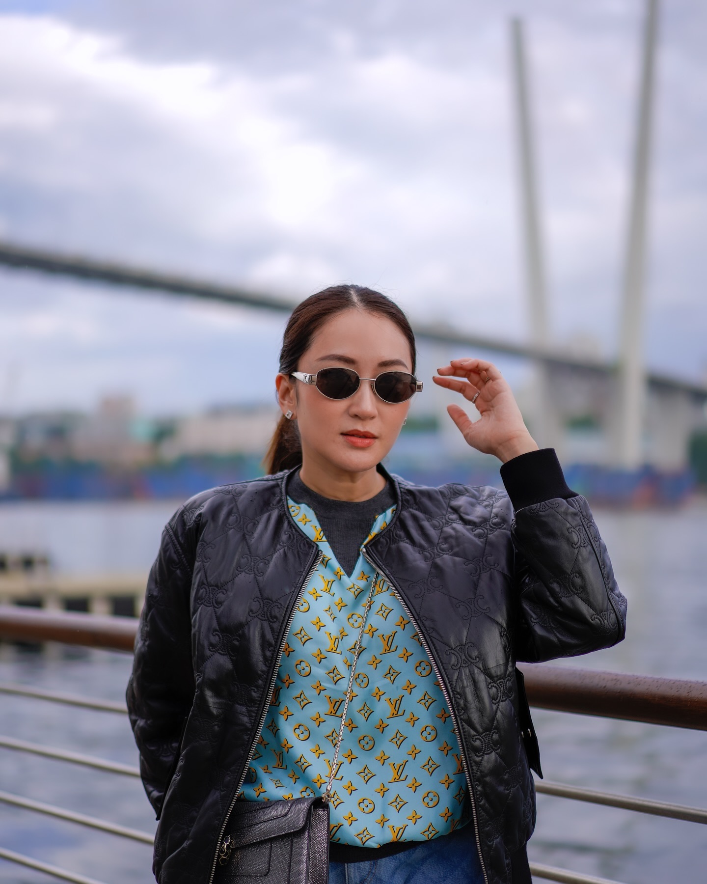 Nữ Thủ tướng trẻ nhất Thái Lan: Người sành chơi hàng hiệu thứ thiệt từ chính trường đến đời thường- Ảnh 8. Nữ Thủ tướng trẻ nhất Thái Lan: Người sành chơi hàng hiệu thứ thiệt từ chính trường đến đời thường- Ảnh 8.