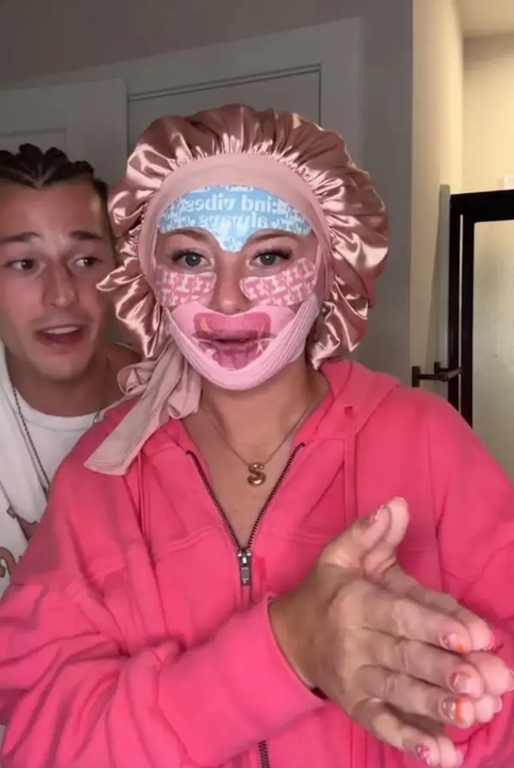 'Quái vật đầm lầy' - trào lưu làm đẹp như tra tấn của gen Z- Ảnh 3.