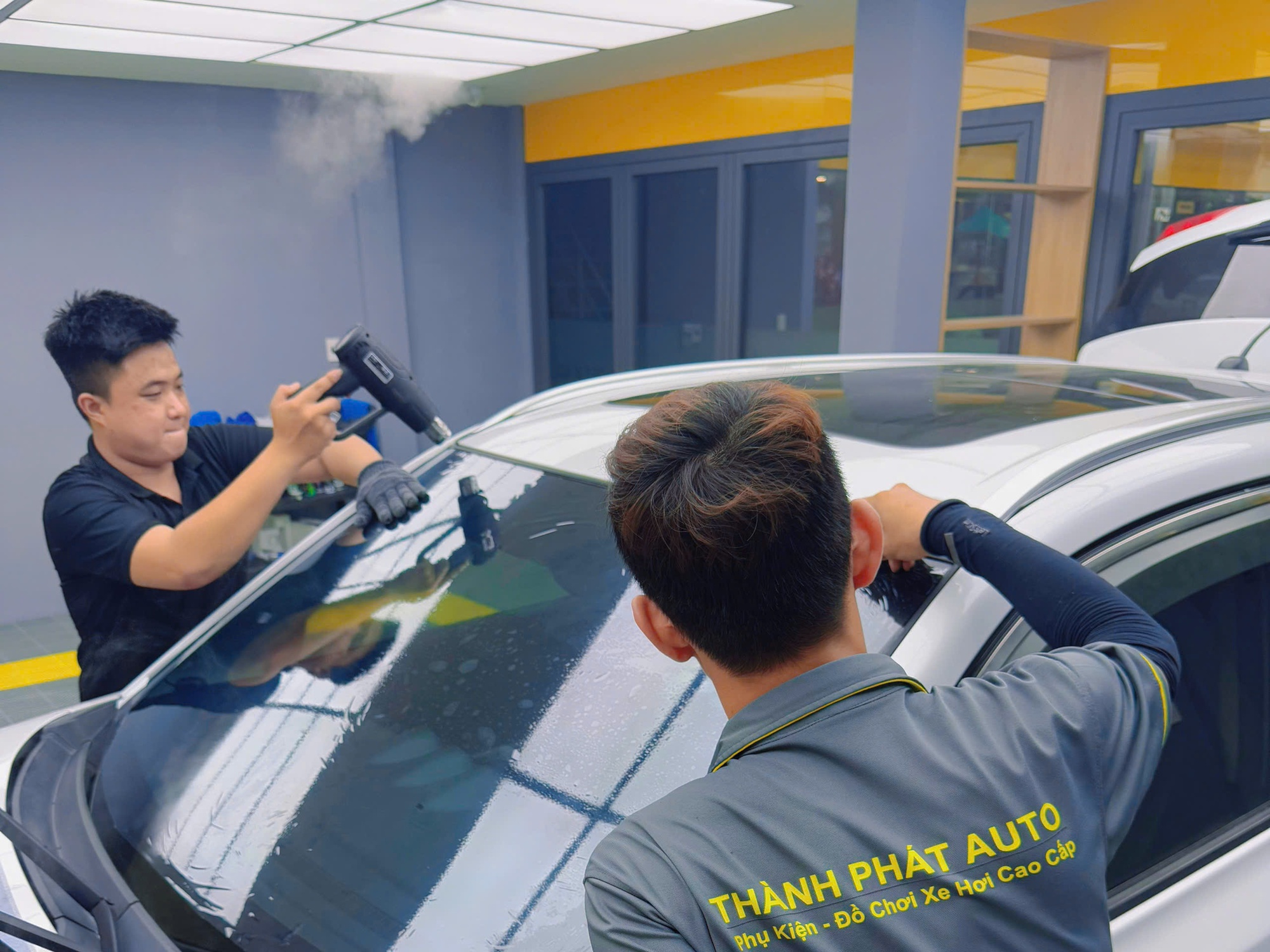 Thành Phát Auto – Địa điểm dán phim cách nhiệt ô tô tại TP.HCM- Ảnh 1. Thành Phát Auto – Địa điểm dán phim cách nhiệt ô tô tại TP.HCM- Ảnh 1.