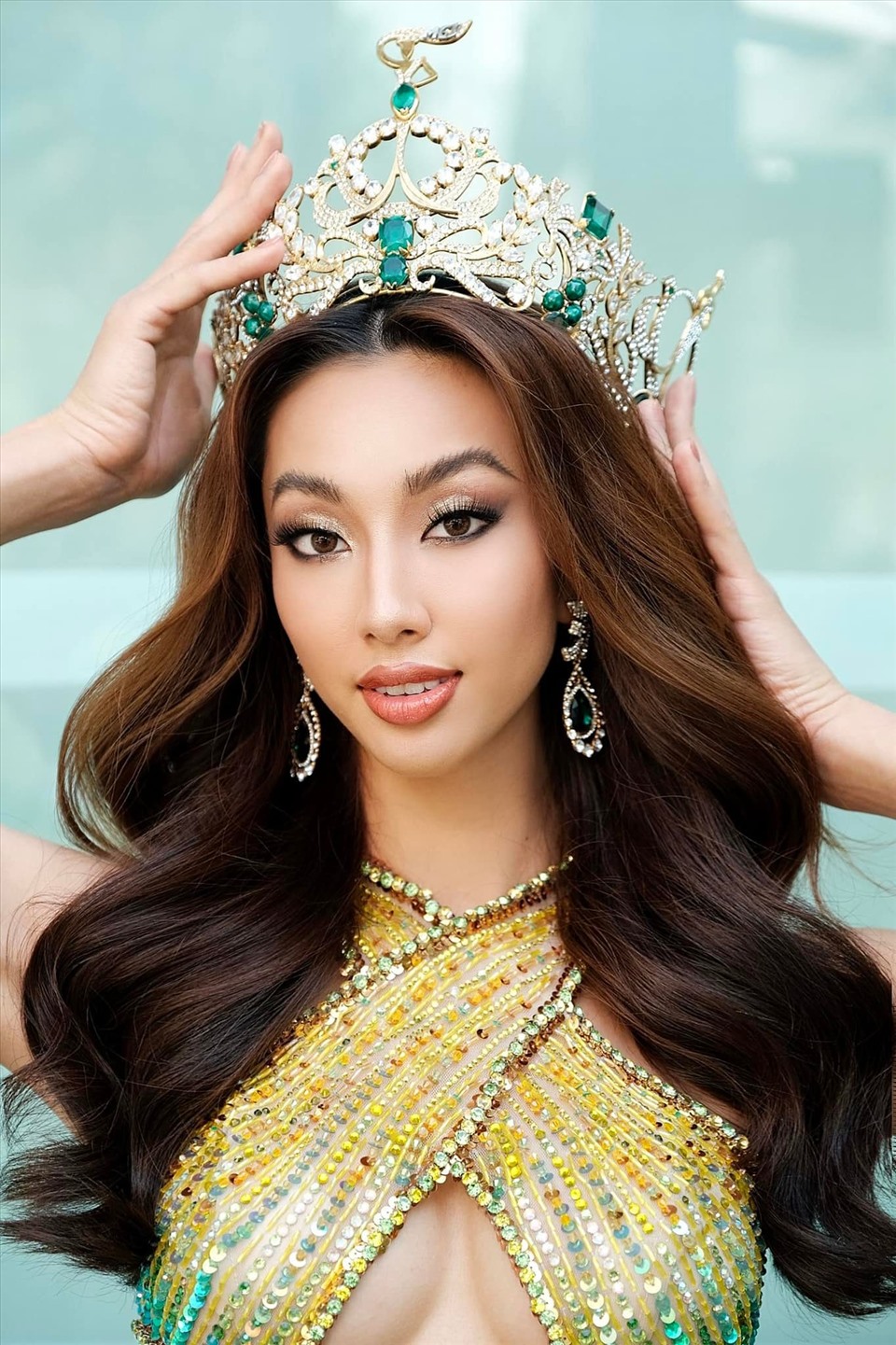Hoa hậu Thuỳ Tiên bị bắt, hợp đồng đền bù ra sao?- Ảnh 1. Hoa hậu Thuỳ Tiên bị bắt, hợp đồng đền bù ra sao?- Ảnh 1.