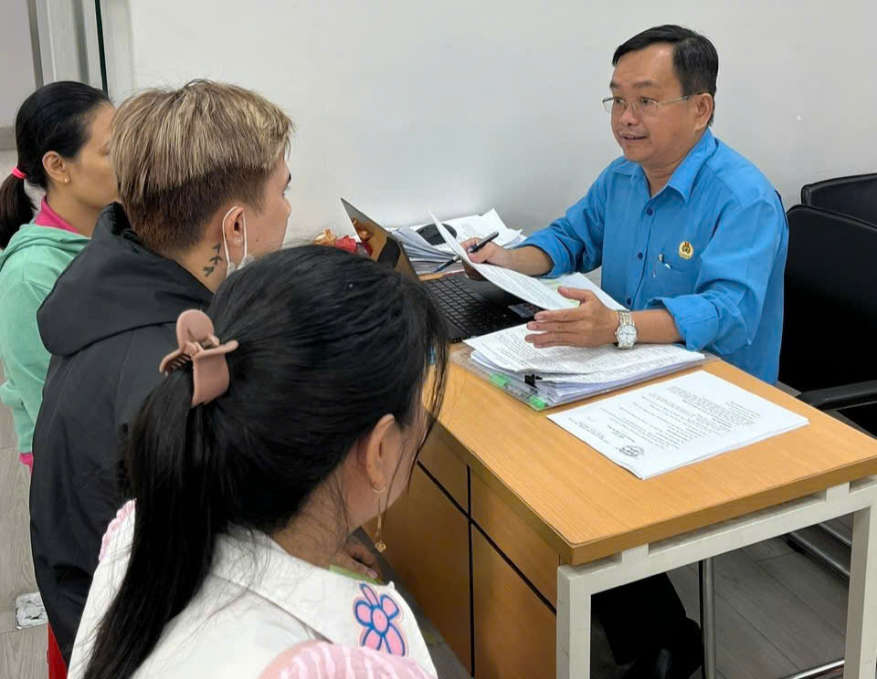 Cẩn trọng khi nghỉ việc- Ảnh 1. Cẩn trọng khi nghỉ việc- Ảnh 1.