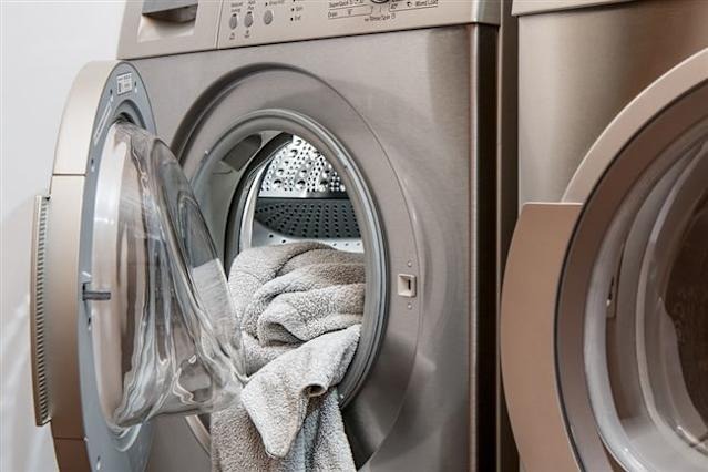 1 SAI LẦM khi dùng máy giặt khiến quần áo 1 SAI LẦM khi dùng máy giặt khiến quần áo