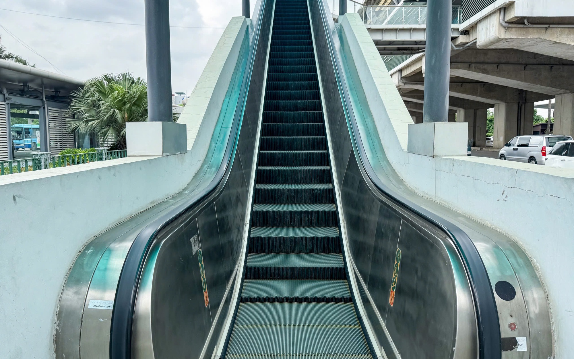 Hiện trạng tuyến metro Cát Linh - Hà Đông sau gần 4 năm vận hành- Ảnh 11. Hiện trạng tuyến metro Cát Linh - Hà Đông sau gần 4 năm vận hành- Ảnh 11.