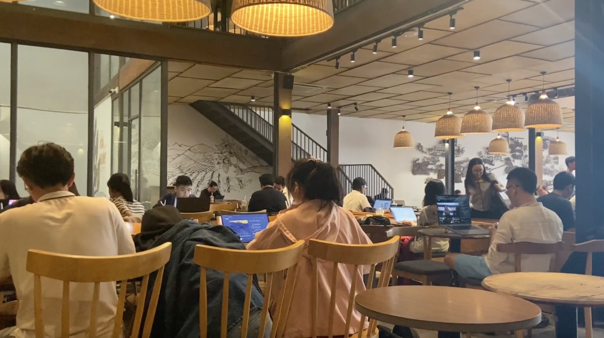 Thông tin mới về việc The Coffee House bịt ổ điện, bị cho là Thông tin mới về việc The Coffee House bịt ổ điện, bị cho là