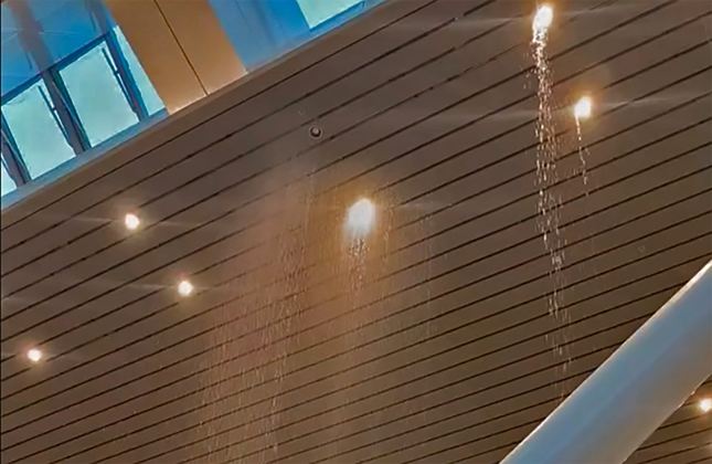 Bộ trưởng Bộ Xây dựng chỉ đạo 'nóng' vụ nhà ga T3 Tân Sơn Nhất dột nước- Ảnh 1.