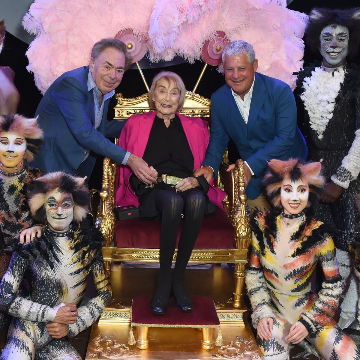 Cuộc đời rực rỡ của Gillian Lynne: Từ cô bé bị trường từ chối dạy trở thành vũ công huyền thoại, bước ngoặt cuộc đời từ câu nói của bác sĩ và tình yêu thương của mẹ- Ảnh 3.