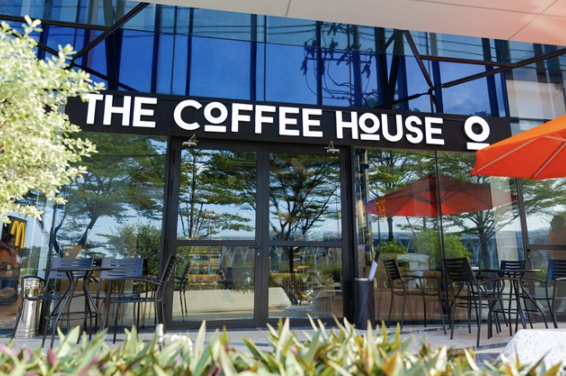 The Coffee House chính thức lên tiếng về việc bịt ổ điện- Ảnh 1. The Coffee House chính thức lên tiếng về việc bịt ổ điện- Ảnh 1.
