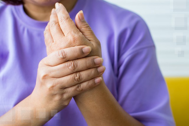 Bất ngờ bị đột quỵ sau khi thức dậy, người phụ nữ hối hận vì 1 sai lầm “chí mạng” từ nửa năm trước- Ảnh 2.