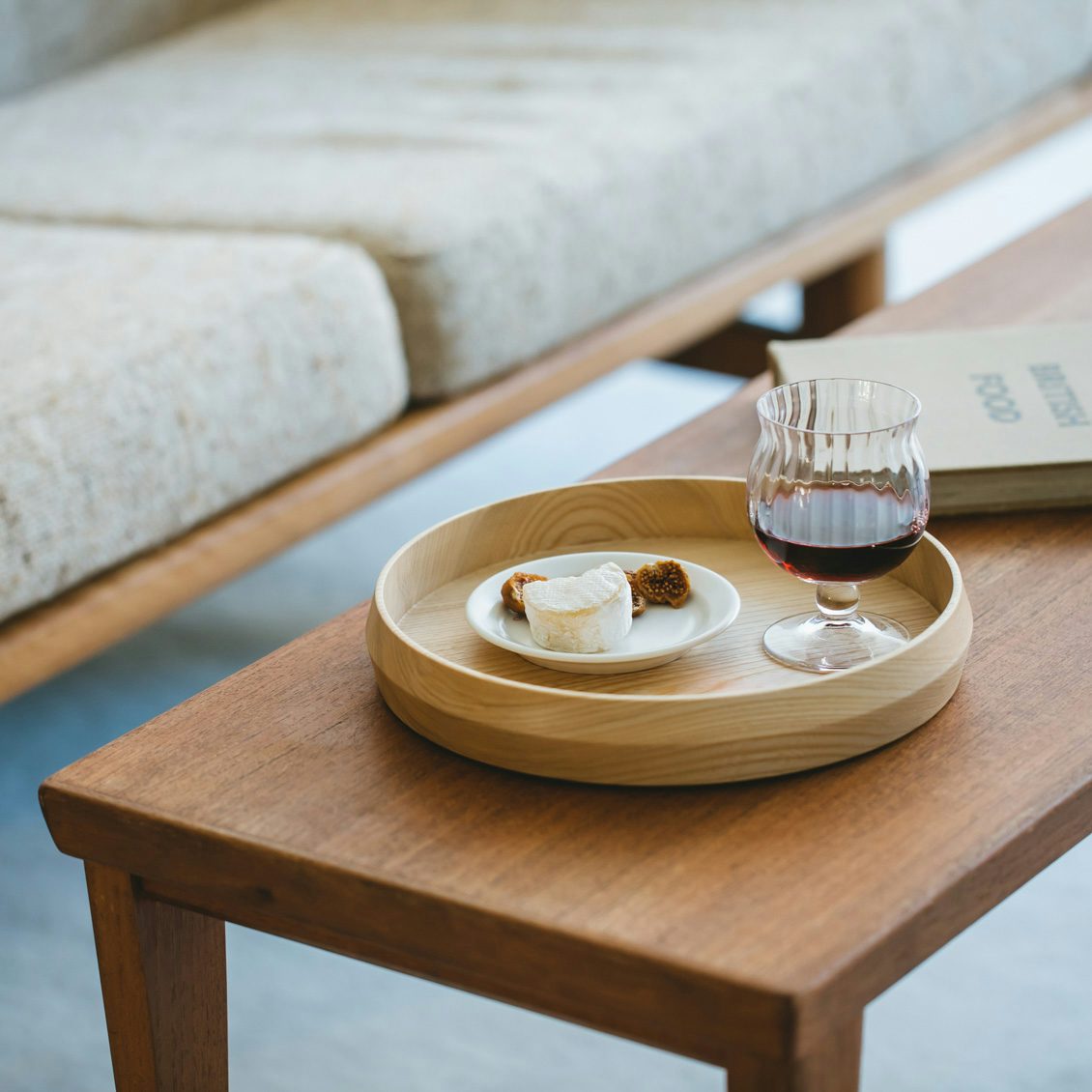 Ở tuổi 40 tôi quyết định bắt đầu dọn dẹp và buông bỏ đồ đạc: Nhà cửa sạch sẽ hơn, tâm trí cũng không còn hỗn loạn- Ảnh 2.