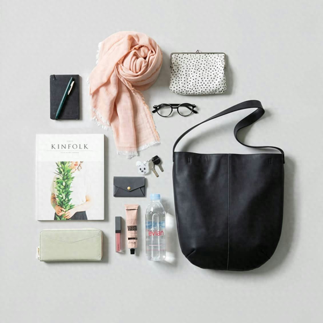 Ở tuổi 40 tôi quyết định bắt đầu dọn dẹp và buông bỏ đồ đạc: Nhà cửa sạch sẽ hơn, tâm trí cũng không còn hỗn loạn- Ảnh 1.