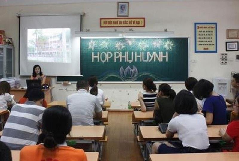 Họp phụ huynh về tôi không biết phải đối mặt với con mình thế nào, điểm nó kém nhưng người "sợ hãi" lại là tôi- Ảnh 1.