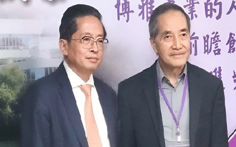 Khung hình đắt giá: Chủ tịch Tập đoàn vừa làm nhà máy chip bán dẫn của Việt Nam cạnh huyền thoại TSMC- Ảnh 1.