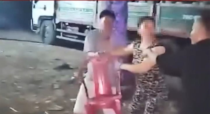 Câu nói châm ngòi mâu thuẫn vụ chủ quán cơm gà ở Bình Định đánh khách- Ảnh 1.