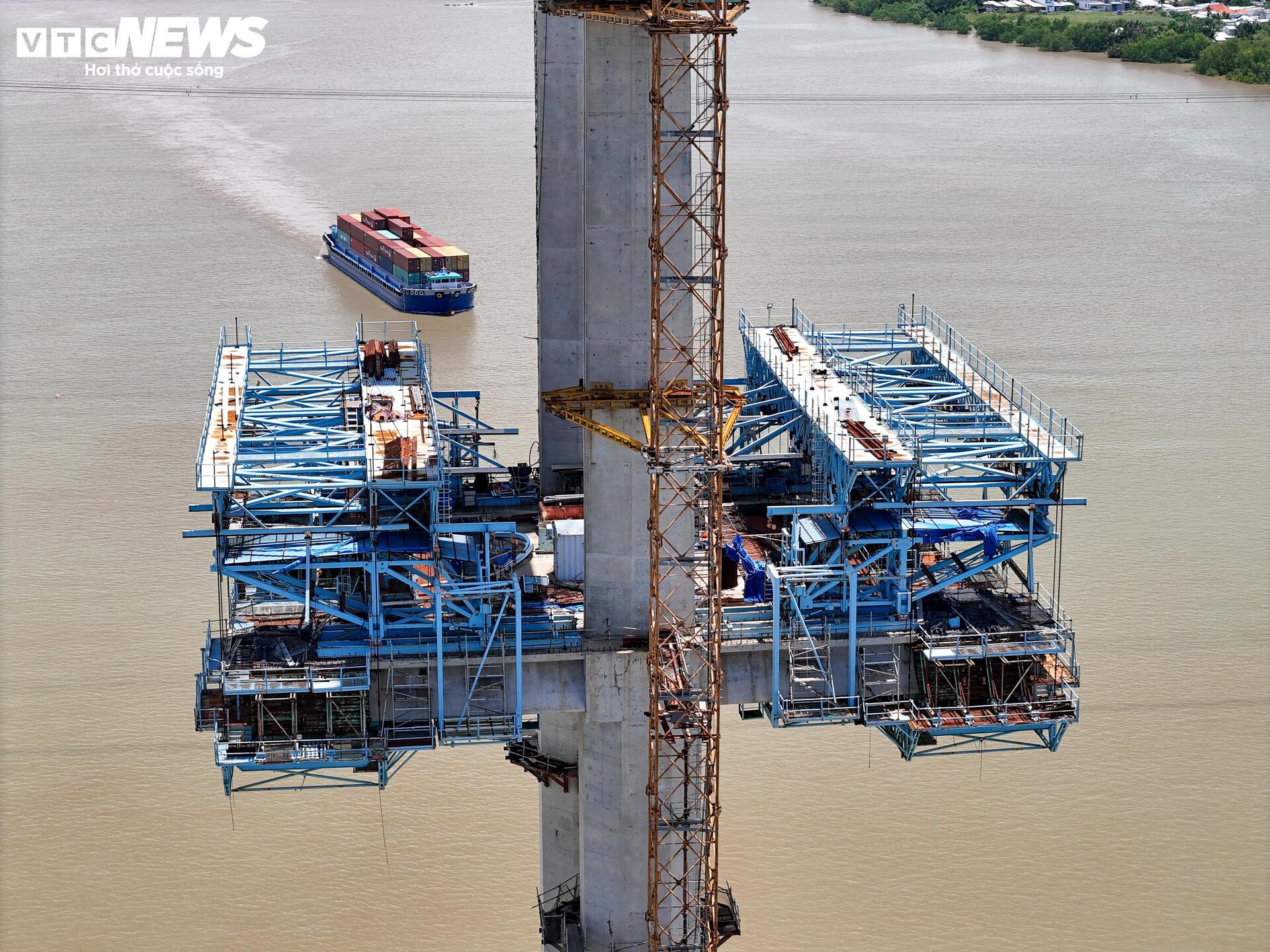Diện mạo hai cầu dây văng tĩnh không cao nhất Việt Nam sau 10 năm khởi công- Ảnh 9. Diện mạo hai cầu dây văng tĩnh không cao nhất Việt Nam sau 10 năm khởi công- Ảnh 9.