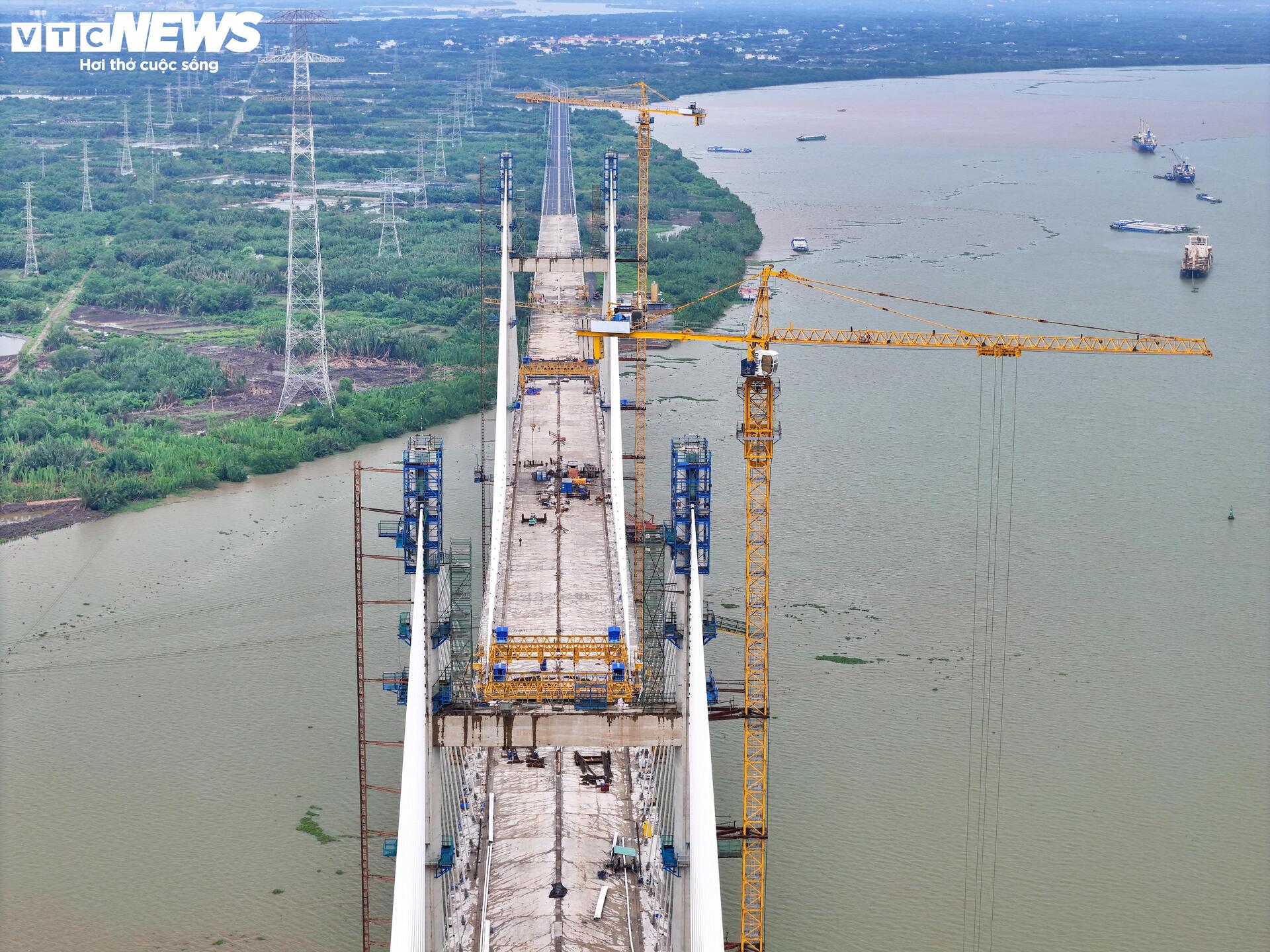 Diện mạo hai cầu dây văng tĩnh không cao nhất Việt Nam sau 10 năm khởi công- Ảnh 3. Diện mạo hai cầu dây văng tĩnh không cao nhất Việt Nam sau 10 năm khởi công- Ảnh 3.