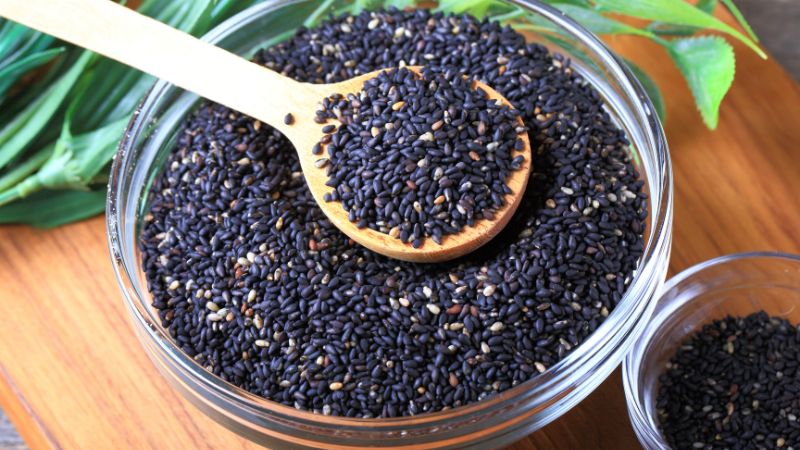 Vừng đen: "Thần dược" giúp tóc bạc hóa đen hay chỉ là lời đồn?- Ảnh 1.