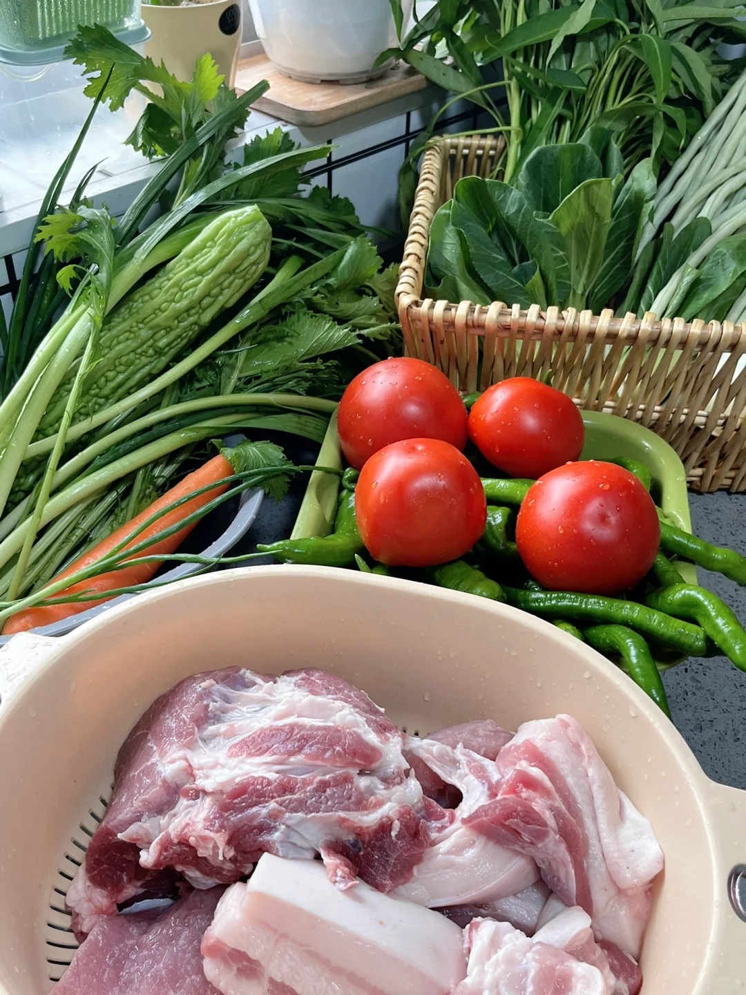 Mẹ đảm chi tiêu 143 nghìn cho cả tuần: Nấu ăn cho 3 người, vẫn đủ thịt cá, rau củ ngon miệng mỗi ngày- Ảnh 2.