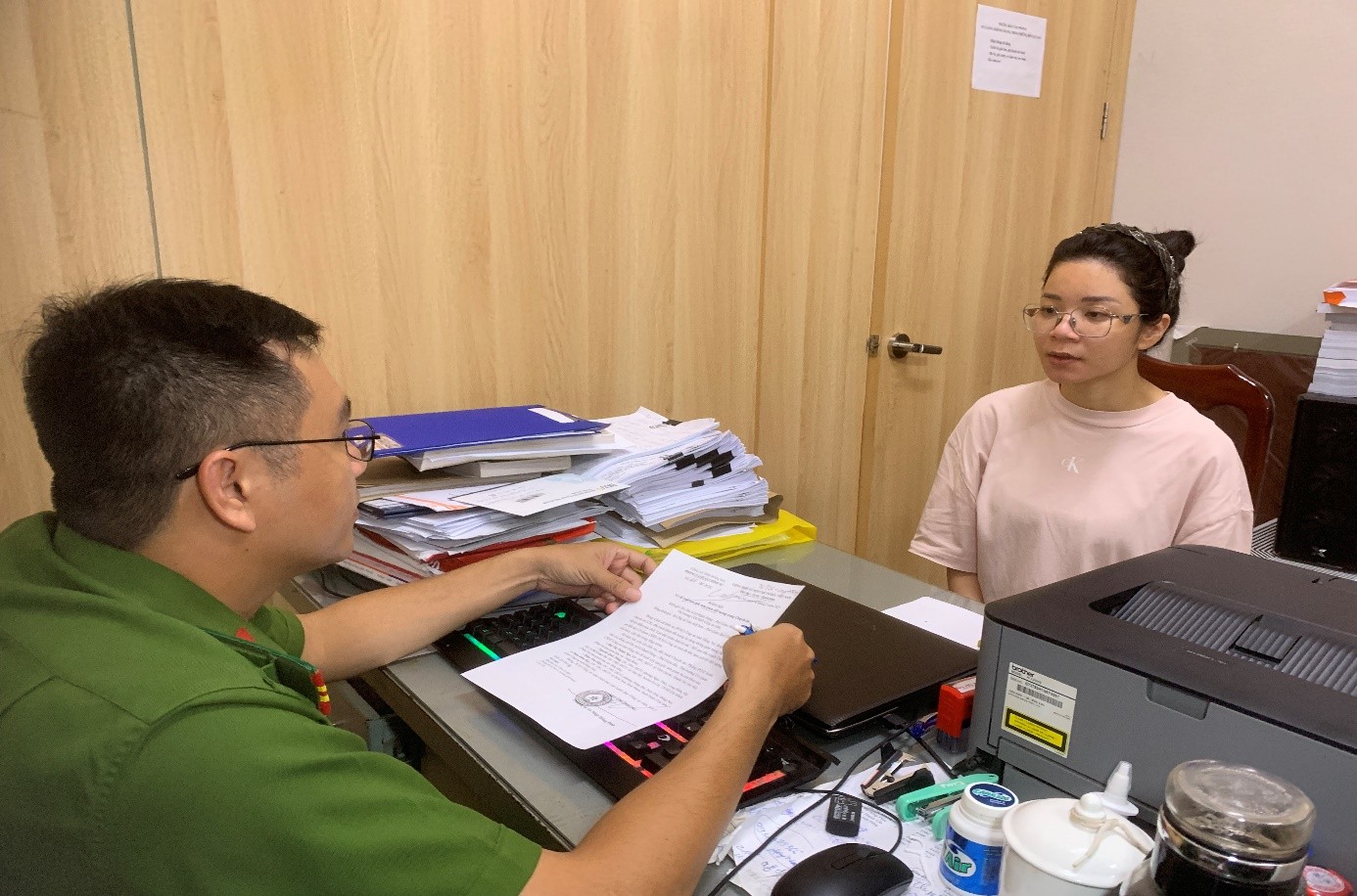 Nóng: Bắt khẩn cấp đường dây giao dịch tiền ảo siêu lừa gần 10.000 tỷ đồng - Ảnh 3.