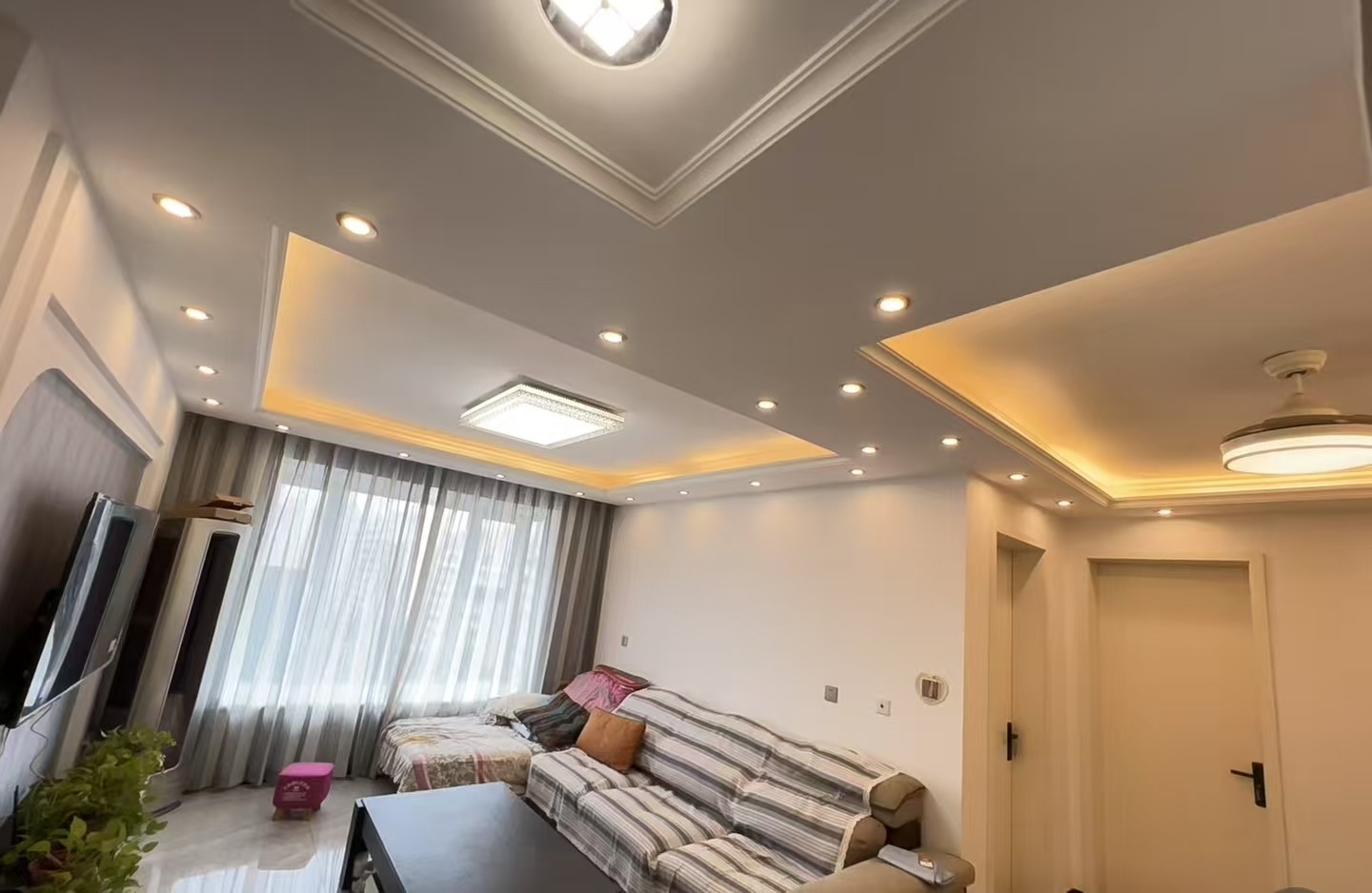 7 cạm bẫy thiết kế ở phòng khách khiến 90% gia đình rơi nước mắt: Bỏ thì thương vương thì tội!- Ảnh 1. 7 cạm bẫy thiết kế ở phòng khách khiến 90% gia đình rơi nước mắt: Bỏ thì thương vương thì tội!- Ảnh 1.