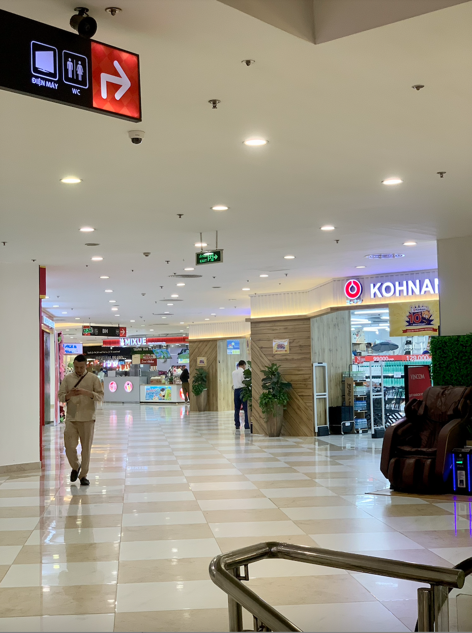 Một TTTM tại Hà Nội bỗng vắng tanh cả 5 tầng, hàng quán dọn đi hết: Sự thật là gì?- Ảnh 11.