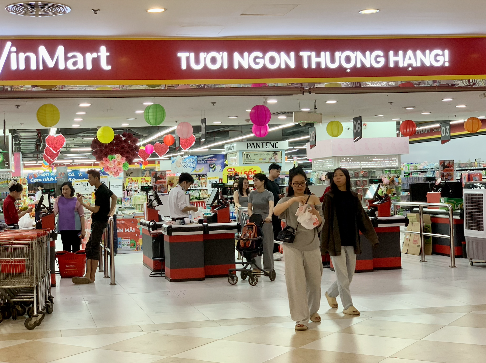 Một TTTM tại Hà Nội bỗng vắng tanh cả 5 tầng, hàng quán dọn đi hết: Sự thật là gì?- Ảnh 14.