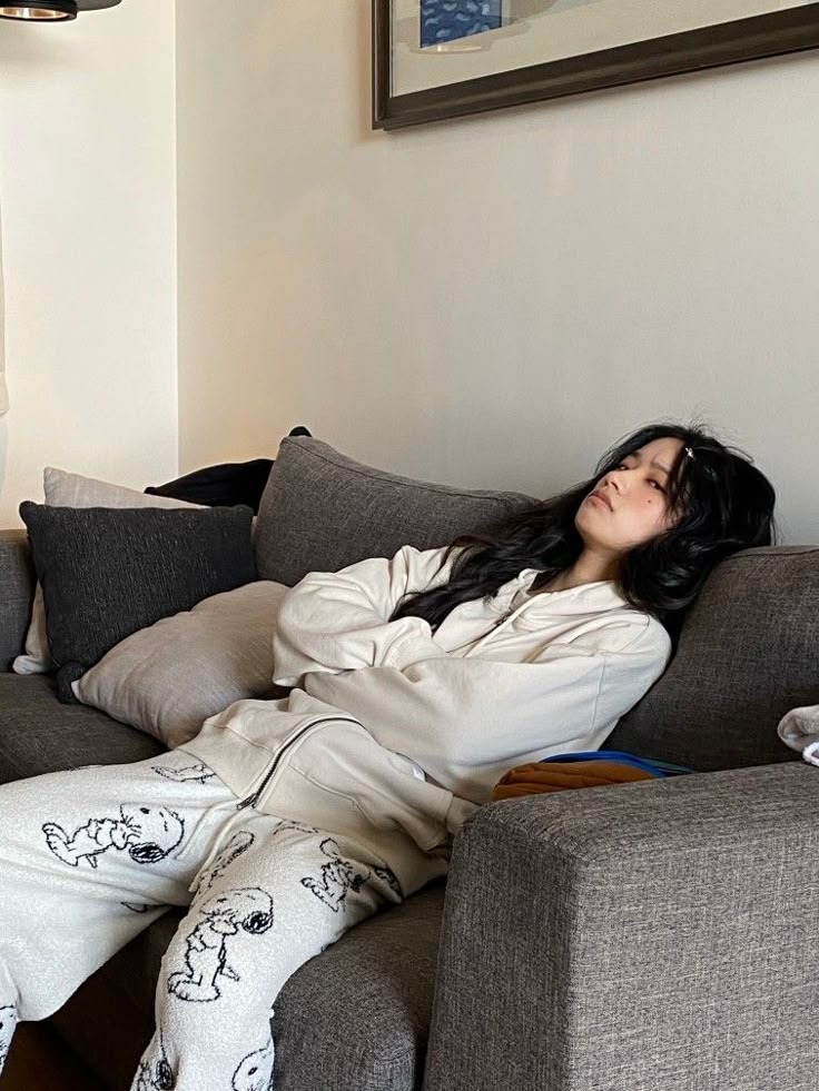 Cứ thấy ai đó mua nhà, mua xe là tức tối: Hoá ra không phải bạn đang ghen- Ảnh 2.