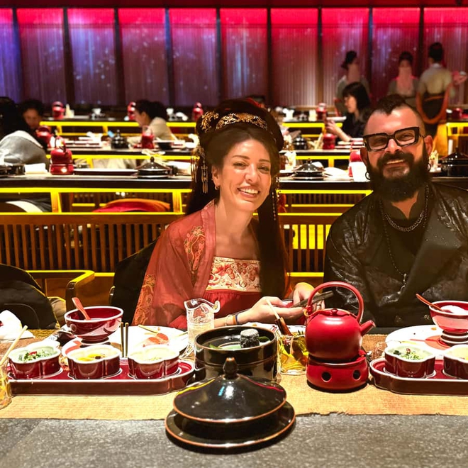 Khách Việt ấn tượng với trải nghiệm ở quán lẩu Trung Quốc, nhận xét: "Vua chúa cũng chỉ đến thế là cùng!"- Ảnh 9.