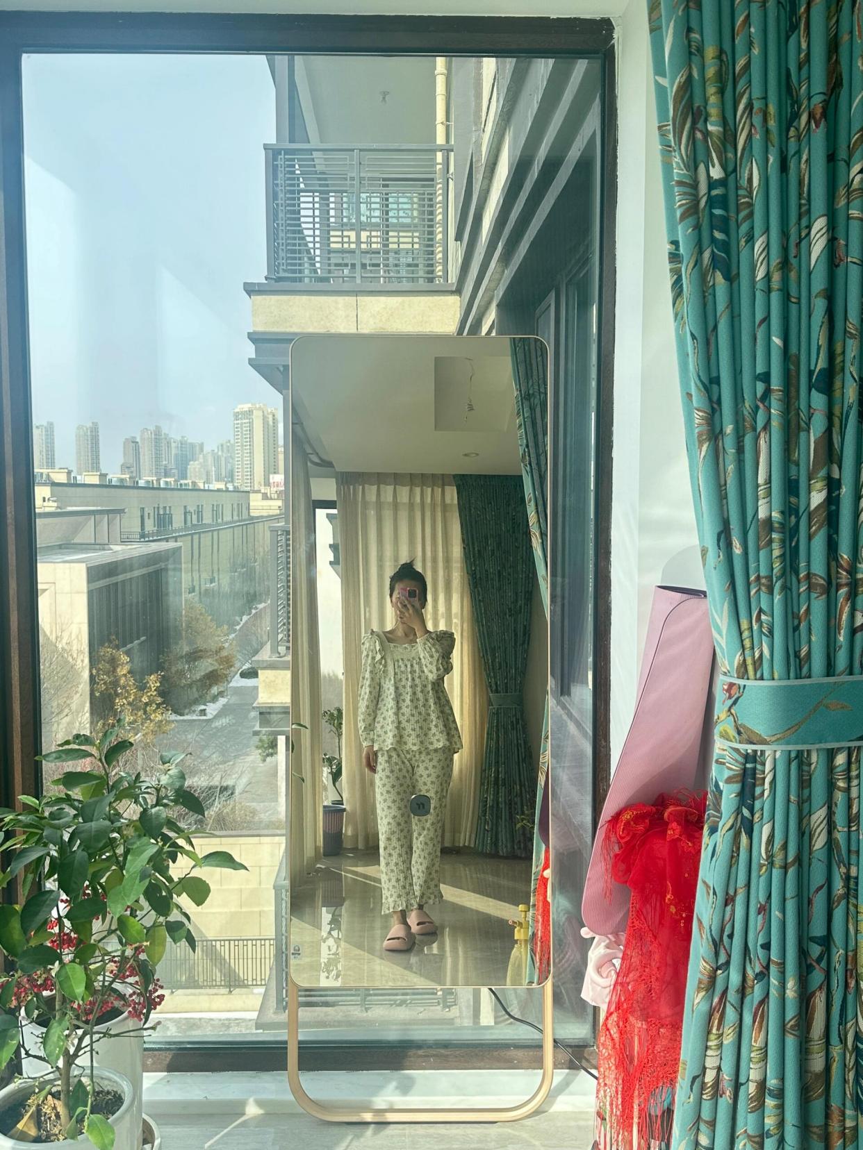 Đặt 4 thứ này ở ban công khác nào "đuổi khéo" Thần Tài, bảo sao làm mãi chẳng giàu lên - Ảnh 6.