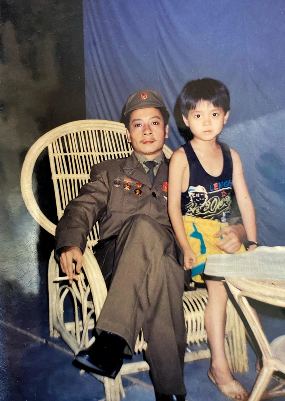 Diễn viên nhí "gây sốt" với những câu thoại "chất phát ngất": Từng là "thần đồng màn ảnh", giờ sống kín tiếng bên vợ con- Ảnh 10.