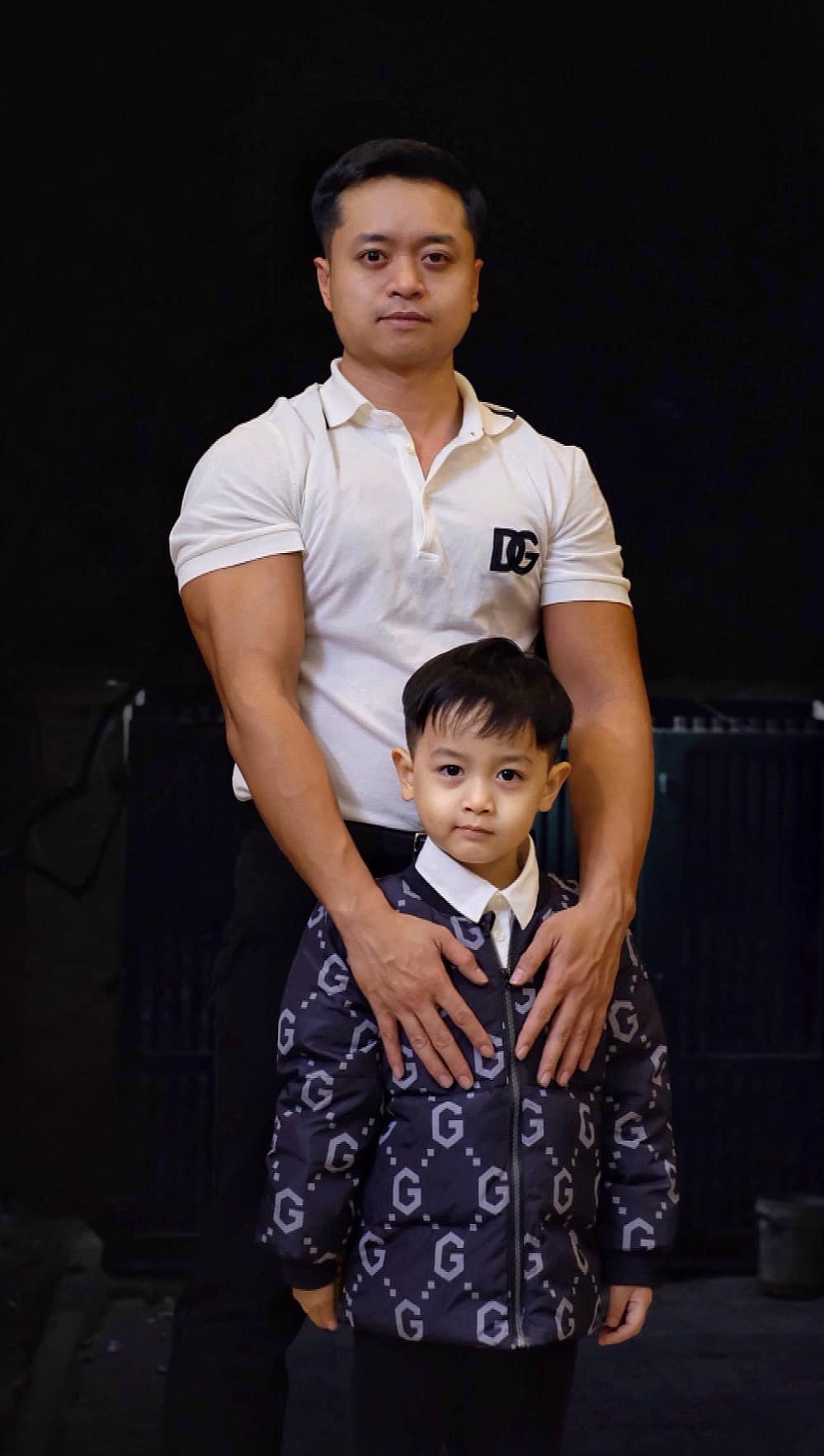 Diễn viên nhí "gây sốt" với những câu thoại "chất phát ngất": Từng là "thần đồng màn ảnh", giờ sống kín tiếng bên vợ con- Ảnh 8.