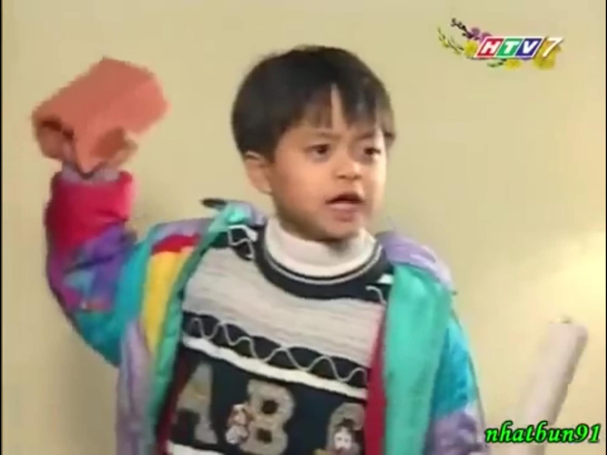 Diễn viên nhí "gây sốt" với những câu thoại "chất phát ngất": Từng là "thần đồng màn ảnh", giờ sống kín tiếng bên vợ con- Ảnh 3.