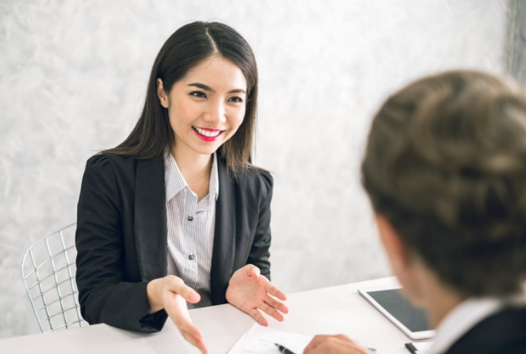 Khi được khen “bạn xinh quá”, người thường nói “cảm ơn”, người EQ cao ghi điểm nhờ cách trả lời tinh tế này- Ảnh 1.