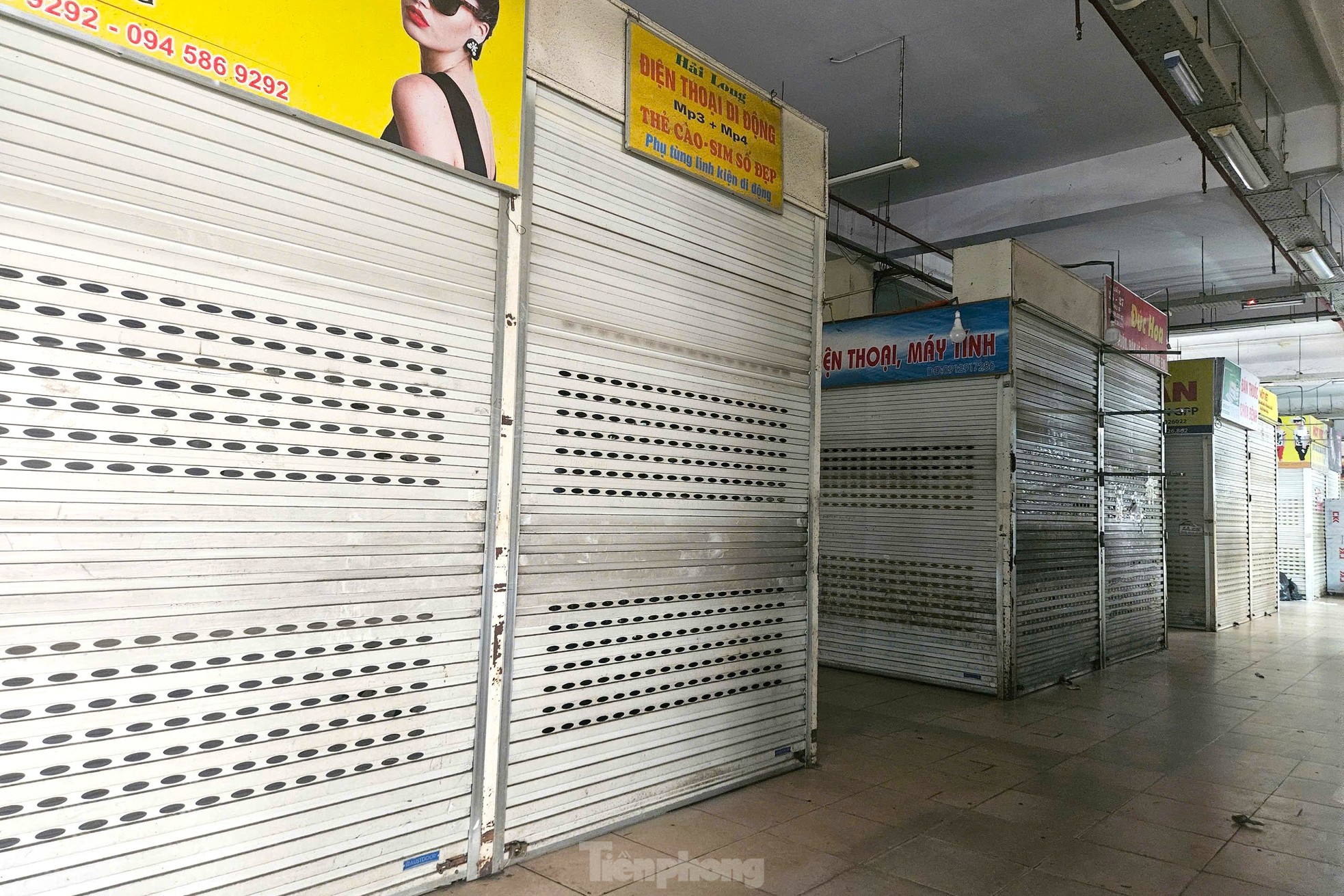 Lý do hơn 1.000 ki-ốt chợ Vinh đóng cửa hàng loạt- Ảnh 2. Lý do hơn 1.000 ki-ốt chợ Vinh đóng cửa hàng loạt- Ảnh 2.