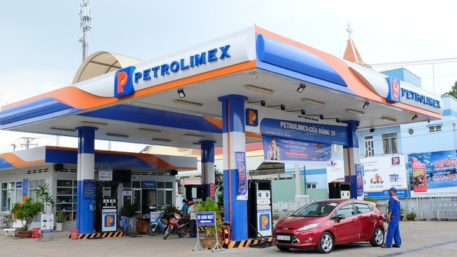 Petrolimex 'bốc hơi' hơn 80% lợi nhuận- Ảnh 1.