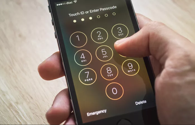 Tại sao không nên dùng vân tay để mở khóa điện thoại?- Ảnh 3.