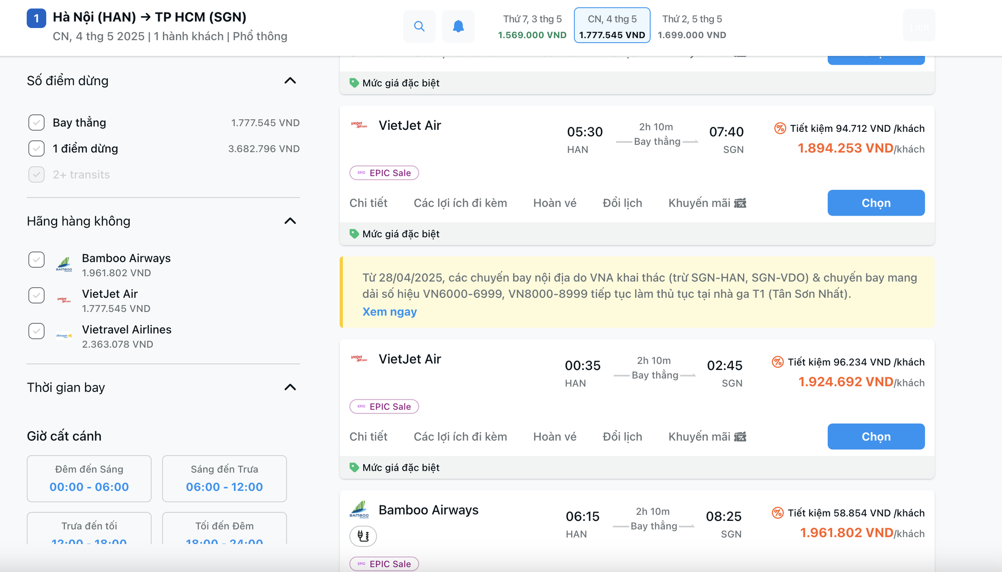 Sân bay Tân Sơn Nhất đông nghẹt, giá vé máy bay trở lại TP HCM đang tăng- Ảnh 1.