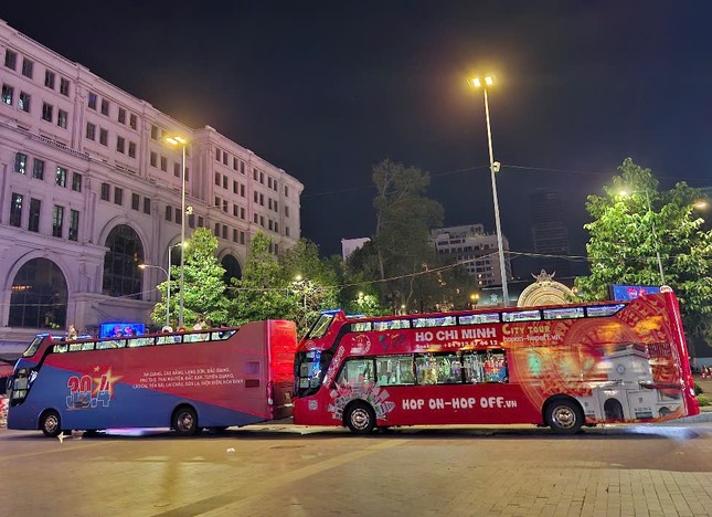 Khách sạn 'cháy phòng', tour du lịch nội địa bùng nổ dịp lễ tại TPHCM- Ảnh 3.