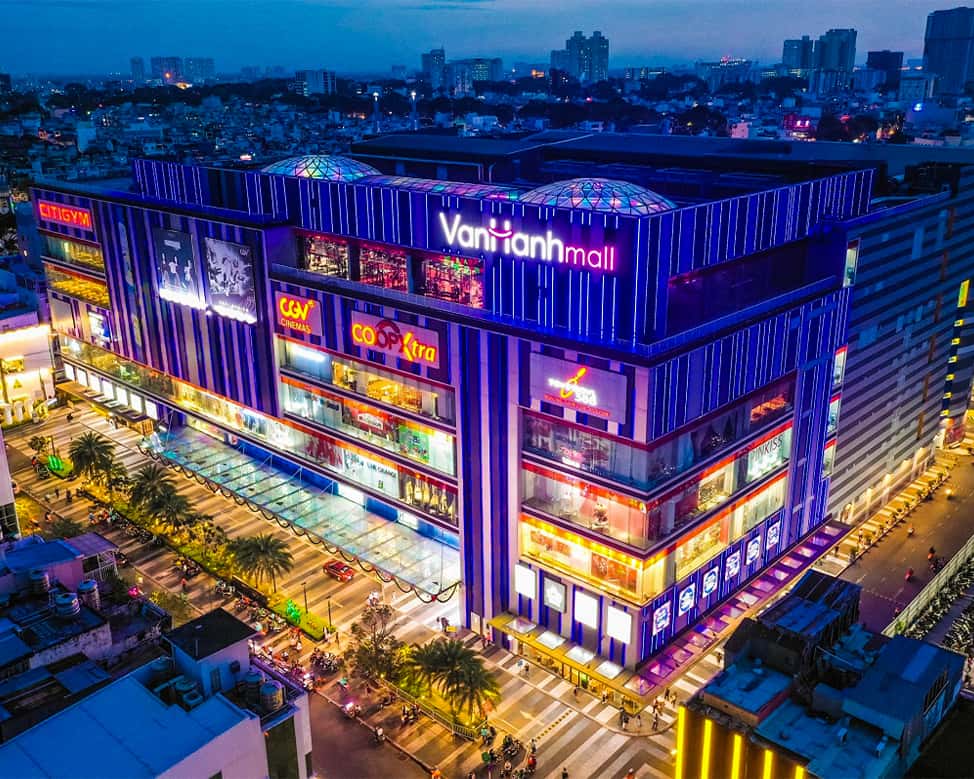 Bên trong Vạn Hạnh Mall 20 năm tới - thời "AI, robot trỗi dậy": Bất ngờ với hệ thống lưới bảo vệ- Ảnh 1. Bên trong Vạn Hạnh Mall 20 năm tới - thời "AI, robot trỗi dậy": Bất ngờ với hệ thống lưới bảo vệ- Ảnh 1.