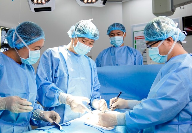 Bệnh nhân vỡ mạch máu suýt chết vì 'bỏ ngoài tai' lời khuyên của bác sĩ- Ảnh 1.