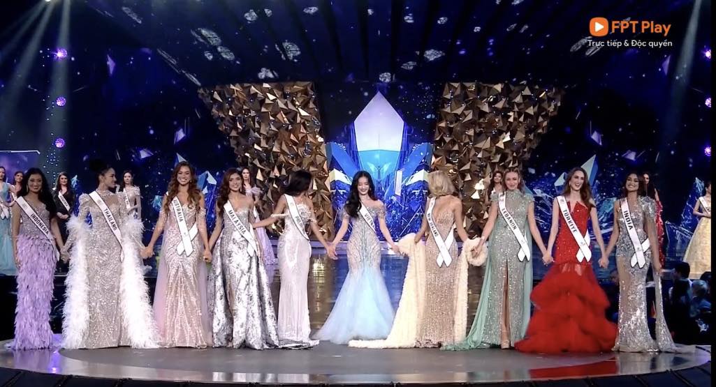 Trực tiếp Chung kết Miss World 2025: Hoa hậu Ý Nhi xúc động khi được gọi tên, chính thức vào top 40 nhờ thực lực!- Ảnh 2. Trực tiếp Chung kết Miss World 2025: Hoa hậu Ý Nhi xúc động khi được gọi tên, chính thức vào top 40 nhờ thực lực!- Ảnh 2.