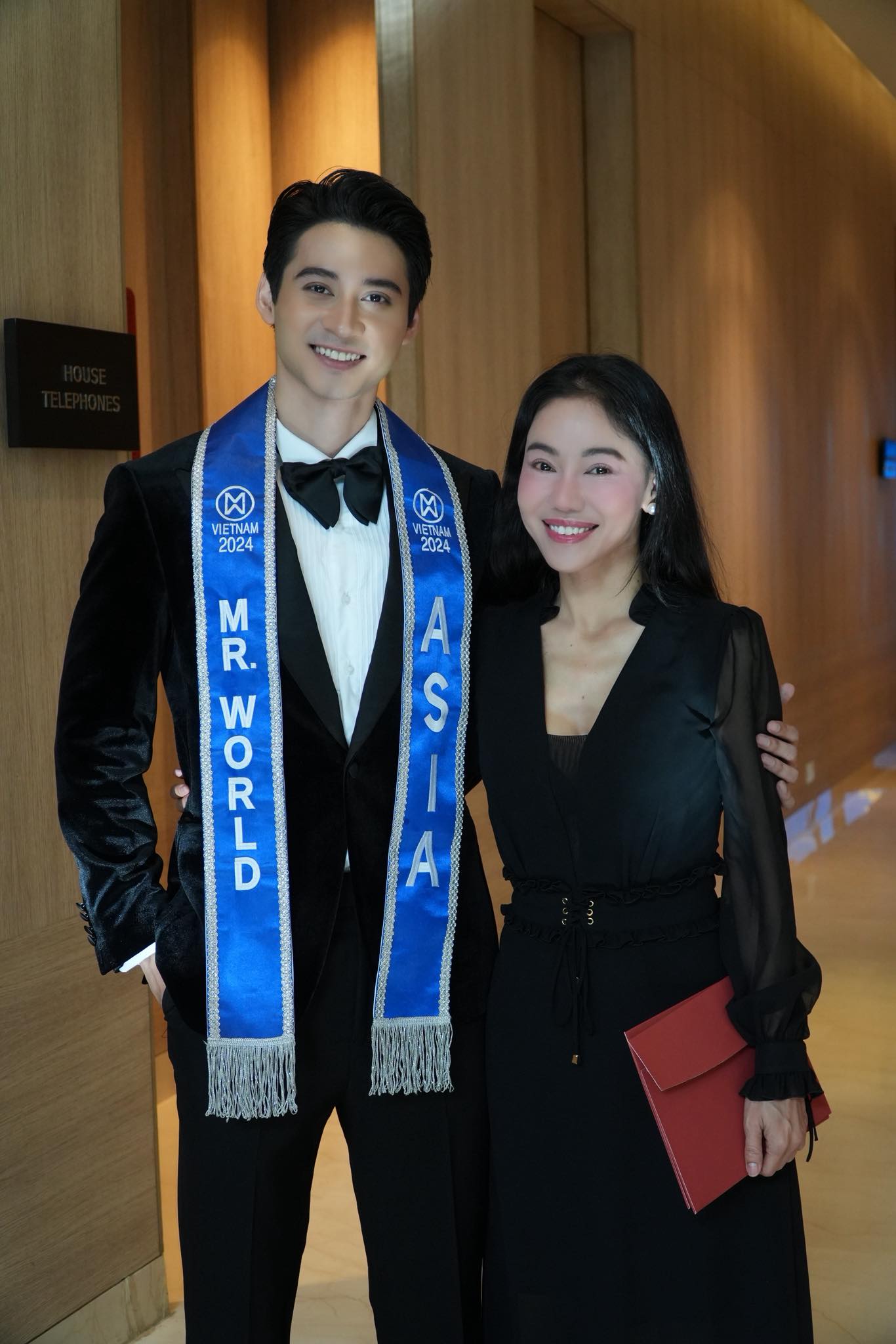 Trực tiếp Chung kết Miss World 2025: Hoa hậu Ý Nhi xúc động khi được gọi tên, chính thức vào top 40 nhờ thực lực!- Ảnh 16. Trực tiếp Chung kết Miss World 2025: Hoa hậu Ý Nhi xúc động khi được gọi tên, chính thức vào top 40 nhờ thực lực!- Ảnh 16.