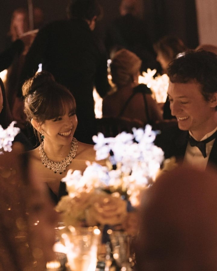 Cô gái giữ trái tim thái tử đế chế LVMH: Sống trong biệt thự 142 tỷ, đi ngủ và thức dậy trên chiếc giường 700 triệu đồng- Ảnh 5.