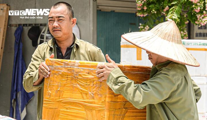 Bắc và Trung Bộ đón đợt nắng nóng, có nơi trên 39°C