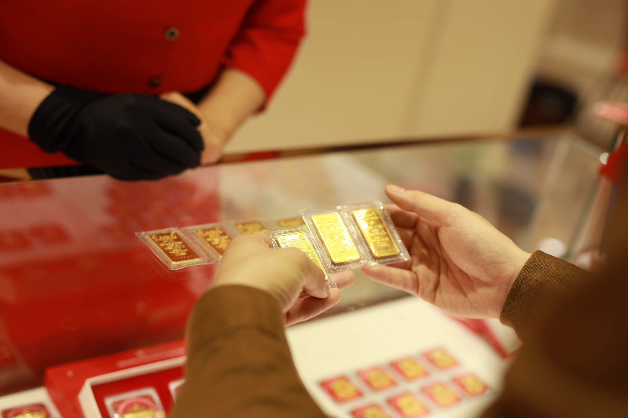 Thanh tra NHNN: Một mình Tổng giám đốc SJC quyết định giá vàng- Ảnh 3. Thanh tra NHNN: Một mình Tổng giám đốc SJC quyết định giá vàng- Ảnh 3.