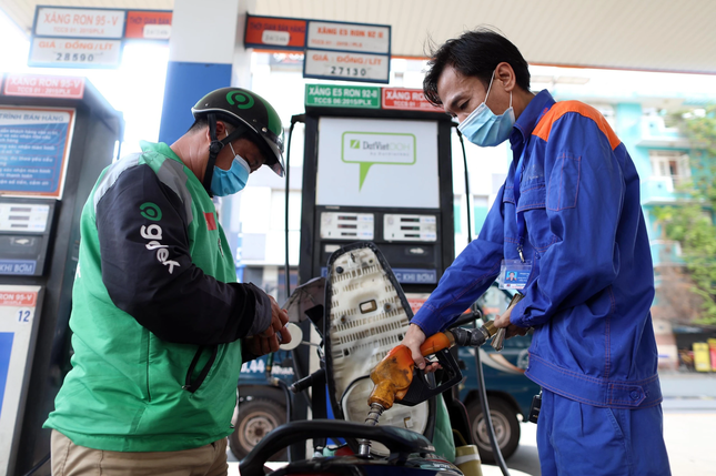 Giảm giá xăng dầu sau kỳ nghỉ lễ?- Ảnh 1.