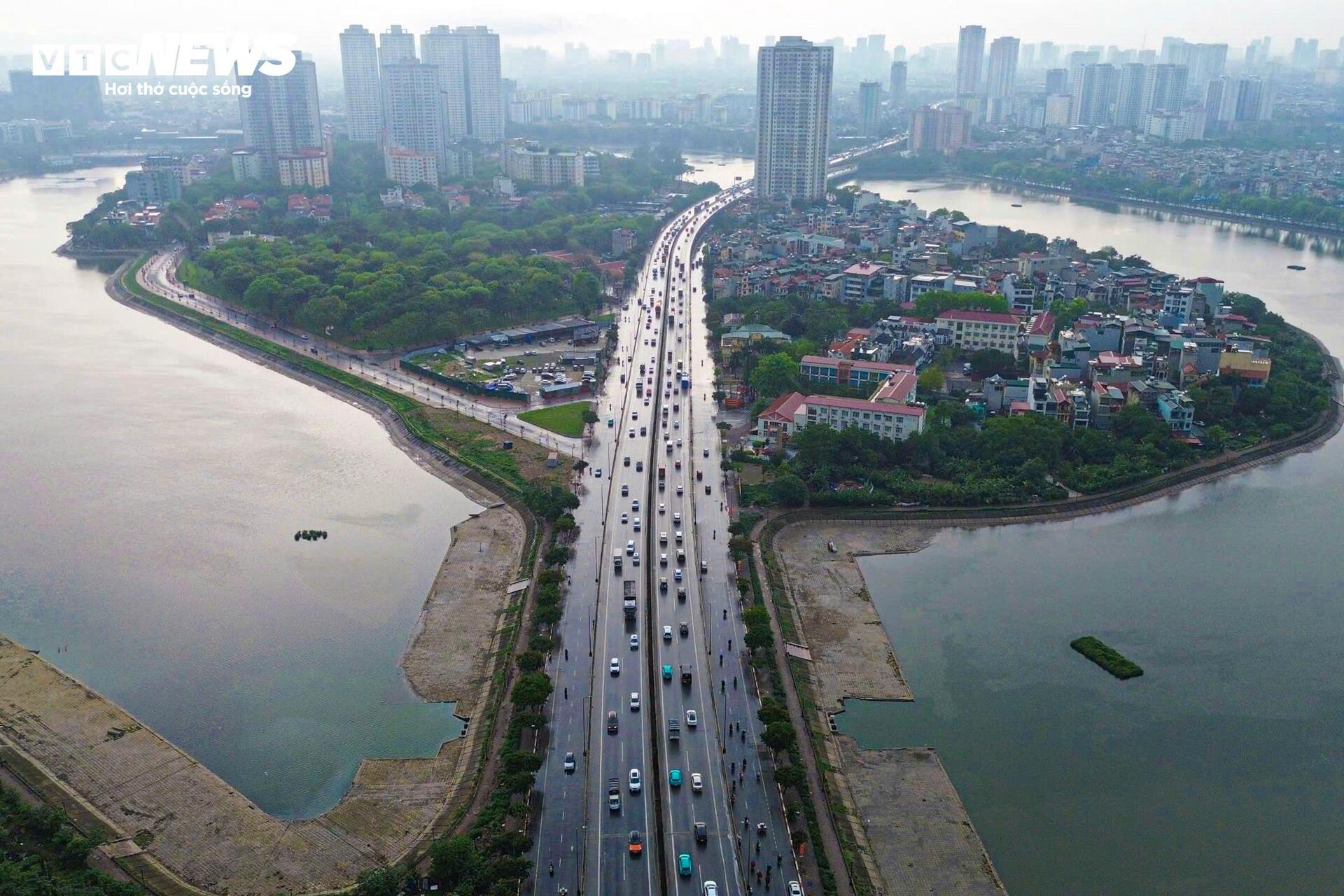 Cửa ngõ Thủ đô ùn ứ trong ngày cuối kỳ nghỉ lễ- Ảnh 6. Cửa ngõ Thủ đô ùn ứ trong ngày cuối kỳ nghỉ lễ- Ảnh 6.