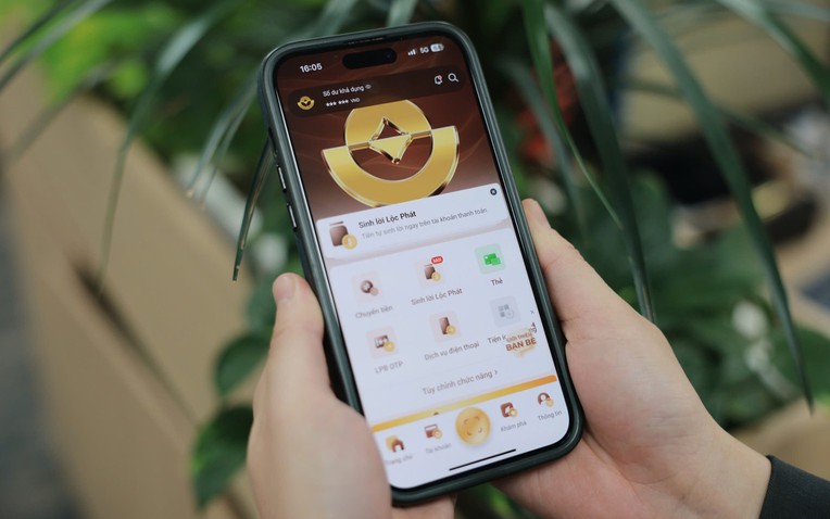 Chỉ 3 tháng, một ngân hàng Việt đã cắt giảm hơn 1.600 nhân sự: Lý do là gì?- Ảnh 1.