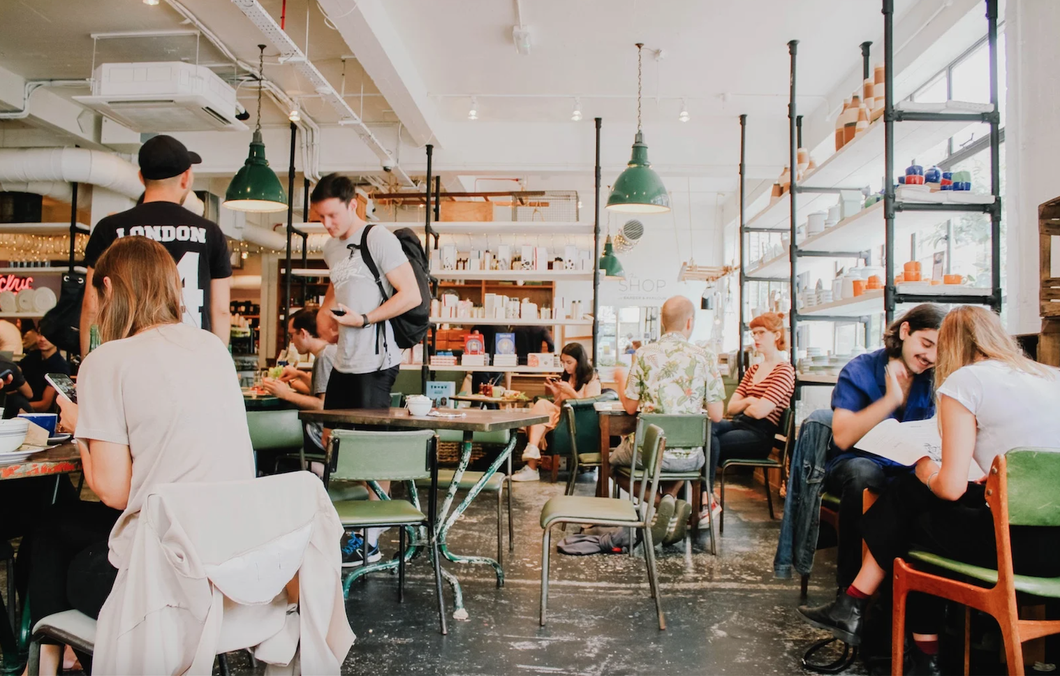 Cô gái tiết lộ về nghề "đi ăn miễn phí" ở nhiều nhà hàng hot tại Việt Nam, netizen rần rần ứng tuyển và điều mà người trong cuộc nói- Ảnh 1.