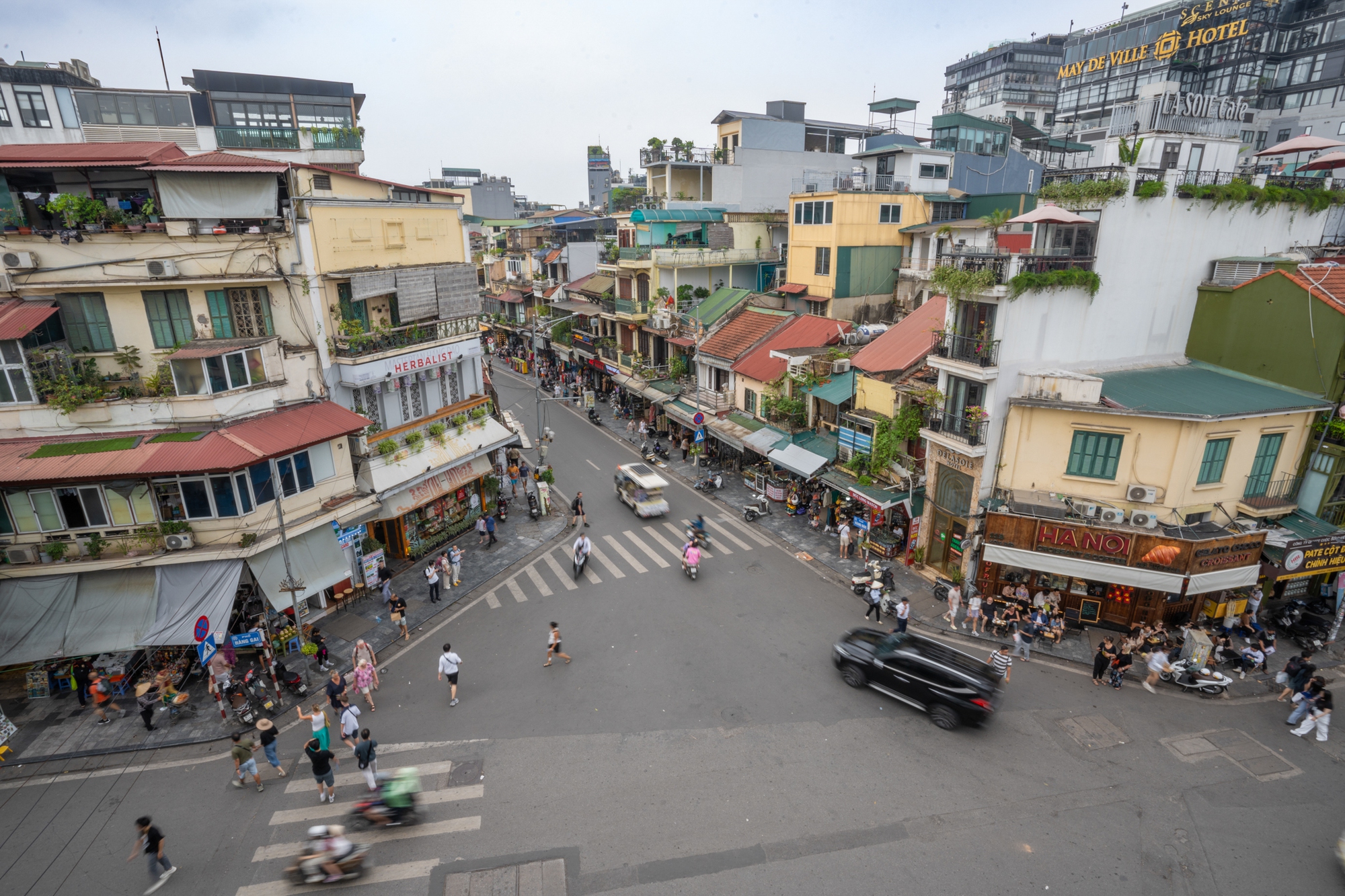 Diện mạo phường nhỏ nhất Việt Nam được sáp nhập với hàng chục phường khác, hình thành khu vực có giá đất đắt đỏ nhất Thủ Đô- Ảnh 2. Diện mạo phường nhỏ nhất Việt Nam được sáp nhập với hàng chục phường khác, hình thành khu vực có giá đất đắt đỏ nhất Thủ Đô- Ảnh 2.