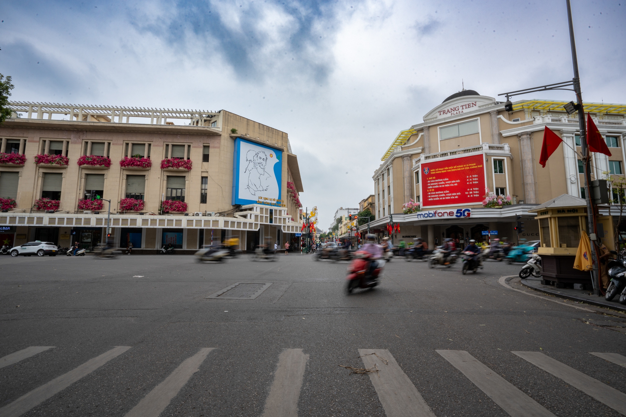 Diện mạo phường nhỏ nhất Việt Nam được sáp nhập với hàng chục phường khác, hình thành khu vực có giá đất đắt đỏ nhất Thủ Đô- Ảnh 10. Diện mạo phường nhỏ nhất Việt Nam được sáp nhập với hàng chục phường khác, hình thành khu vực có giá đất đắt đỏ nhất Thủ Đô- Ảnh 10.